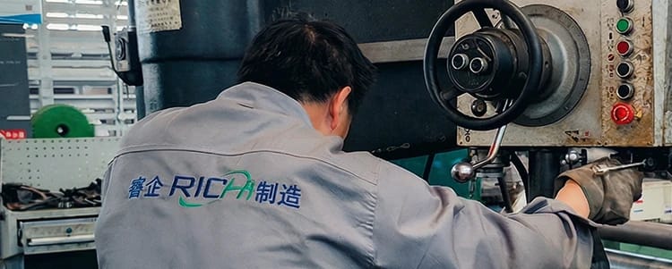 Engineers are performing inspection in  common footer